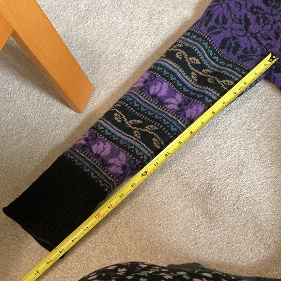 Purple Icelandic designs sweater - Picture 8 of 10